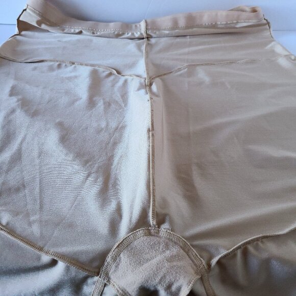 CACIQUE ULTRA HIGH WAIST THIGH SHAPER| SIZE 26/28| BEIGE|SMOOTHING & SCULPTING - Picture 9 of 9